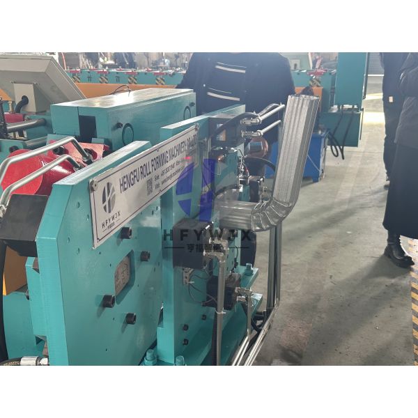 New Design Round Downpipe Roll Forming Machine With PLC Control And 16 Stations