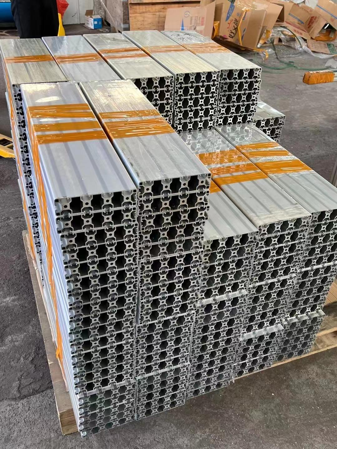 Промышленный алюминиевый слот слота v рамки t штранг-прессования прессовал черные алюминиевые профили