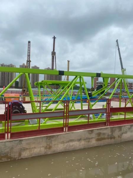 Crane à tour Sections standard Hauteur de levage maximale 250m 10T Différentes options de modèle