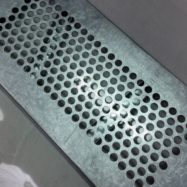 Anti Slip Strip Grip Strut Safety Grating  Galvanized Material Customizable Sizes