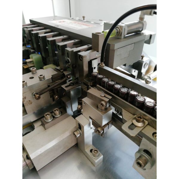 LED Components Resistor Cutting Bending Machine 2.5-28 MM Cut Length