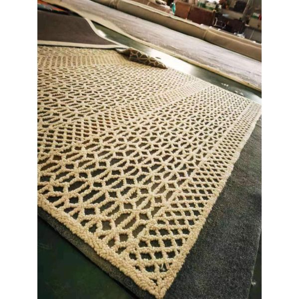 Customized 100% Handmade Technique Wool Hand Tufted Carpet for Hotel Soft and Durable