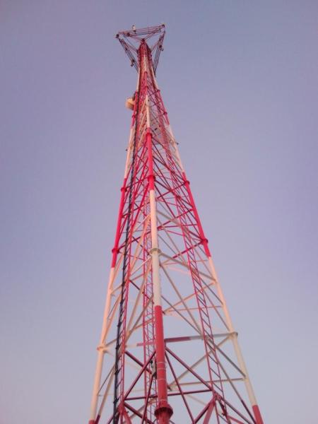 Torre de aço da telecomunicação tubular do ISO 1461 ASTM A123 HDG