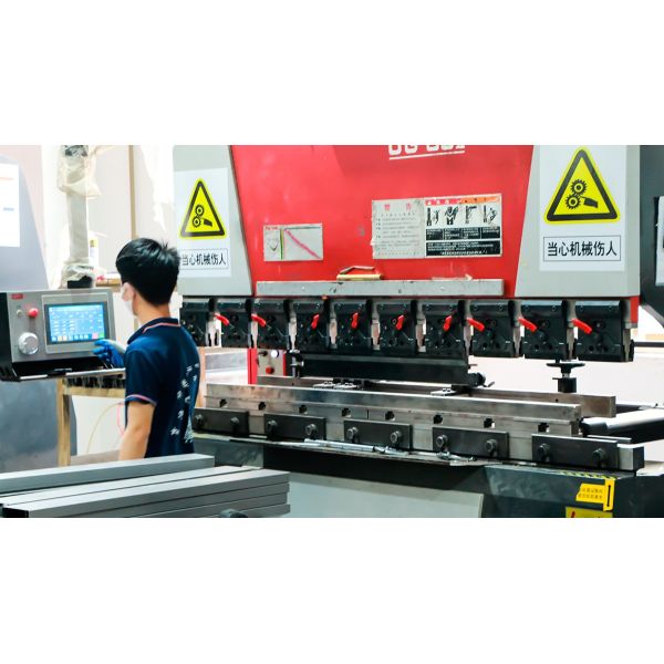 Чистая комната Ламинарный шкаф для воздушного потока SUS 304 Горизонтальная ламинарная скамейка для воздушного потока