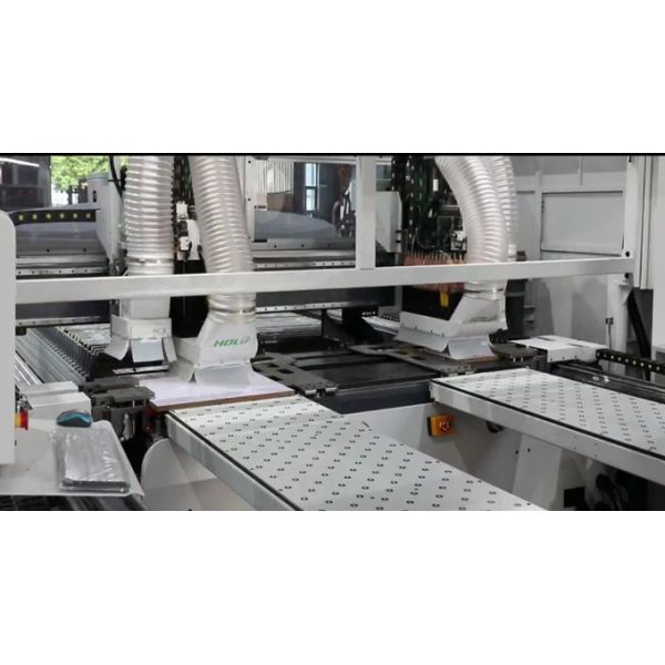 (, который 6-встали на сторону) МАШИНА РАСТОЧКОЙ CNC 2 РАБОЧИХ МЕСТ HB642P