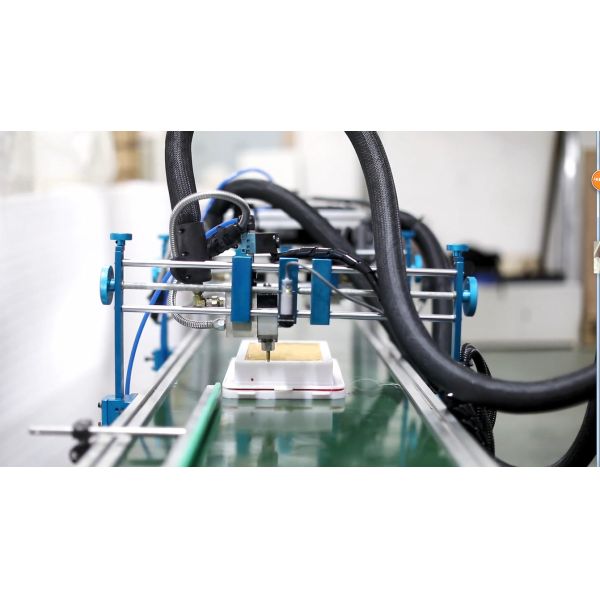 Воздушный фильтр автомобиля горячий плавит машину 6pcs/Min клея горячую плавит линии распределителя