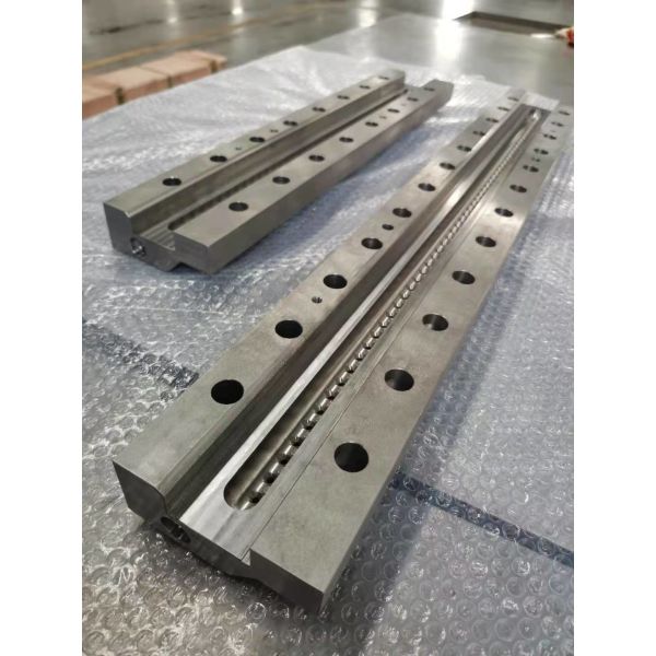 Wear And Corrosion Resistant Sandblasting Extruder Machine Parts Die Plates