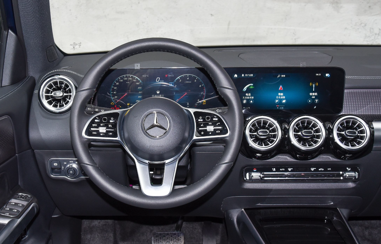 2023 Mercedes Benz GLB 220 Sport Version 2.0T 190HP L4 8gear DCT