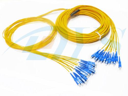 High Fiber Density Optical Fiber Patch Cord Single Mode 4 - 48 Cores Ribbon / Bundle Pigtail