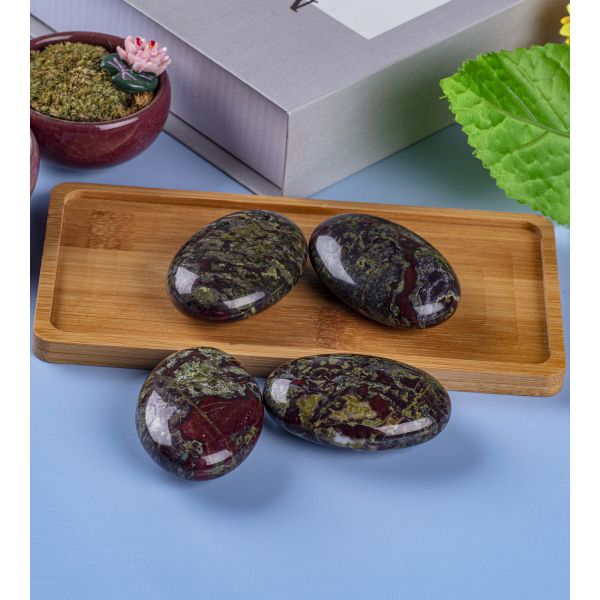 Естественный Дракон Кровавый Камень Овальная форма Ручной Камень Дракон Кровавый Камень Пальмовый Камень для украшения дома