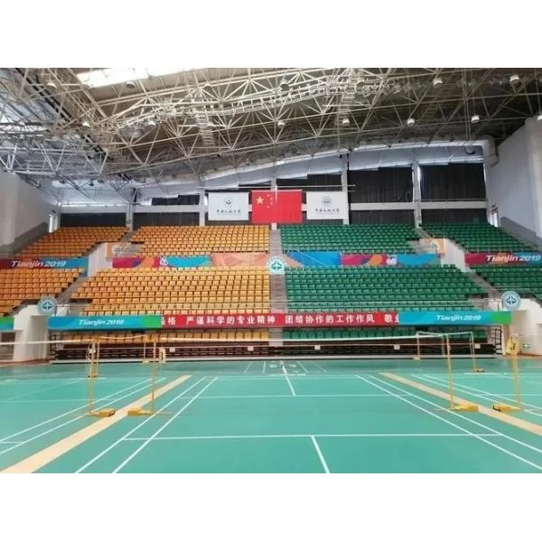 Строительство крыши спортивного зала спортзала спортзала стадиона рамки космоса дизайна пяди
