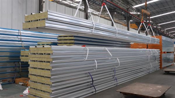 Heat Insulation Fireproof Rock Wool Sandwich Panel Roof Panel For Prefabricated House
