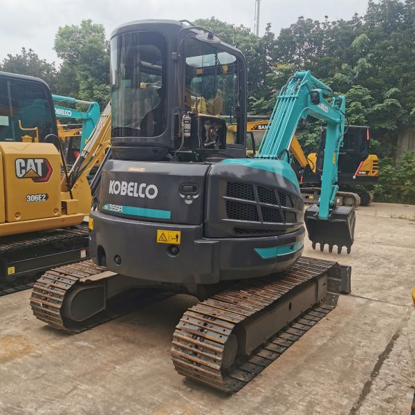 Used Kobelco SK55 Mini Excavator in Shanghai 5000 KG Machine Weight 422 Working Hours