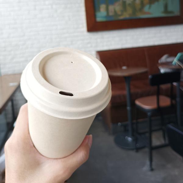 100% Biodegradable Sugarcane Pulp Molded Sip Lid , Round , Bleached 80mm cup lids