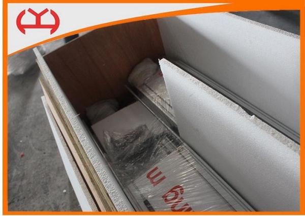 Carbon Steel  Tube Cutting Machine , Pipe Laser Cutting Machine Easy Operation