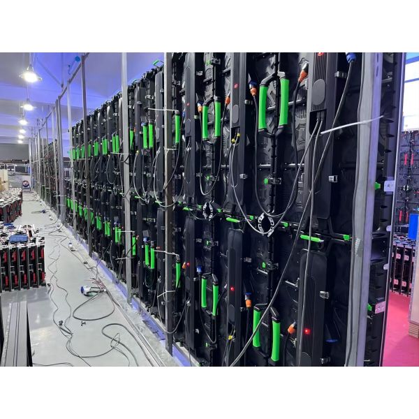 Внутренний IP43 арендный дисплей с светодиодным экраном P3.91 P4.81 500x500 мм панель с светодиодным экраном