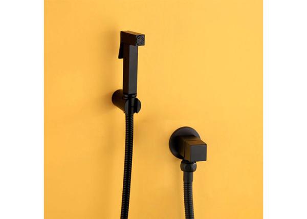 Pulverizador de bronze contínuo de alta pressão Matte Black novo do bidê do toalete do banheiro do quadrado