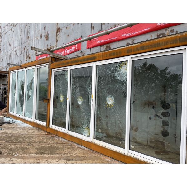 GC38 Series Black Casement Windows 1.2m-1.4mm Profile Aluminum Casement Windows