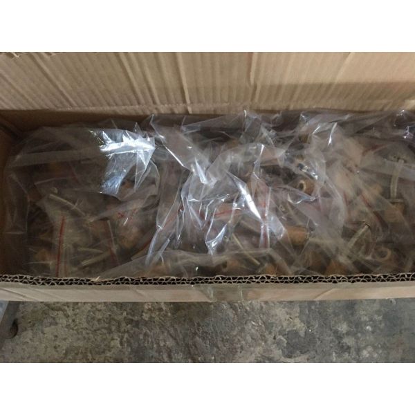 Hot sell stainless steel oil pourer spout with nature cork stopper