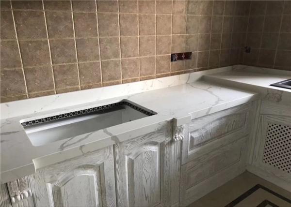 Decorative Prefab Kitchen Countertops Gold Quartz Slab Luxury Appearance