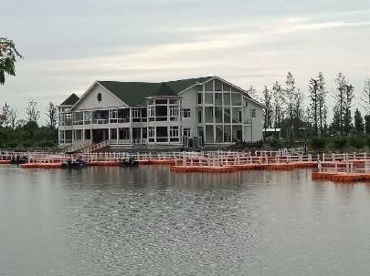 Thick Residential Prefabricated Homes , Aluminum Alloy Frame Steel Building House