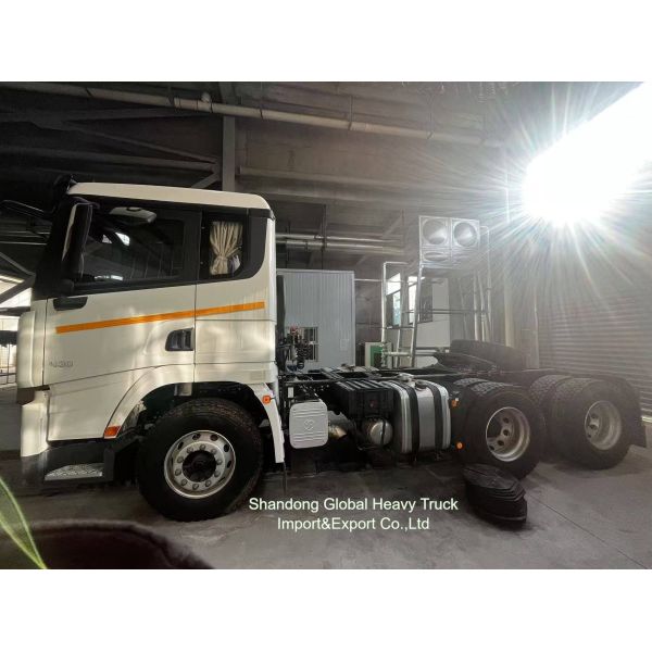 Shacman Dump Truck Tractor Head Used Shacman F3000 X3000 6X4 371HP Second Hand Dump Truck