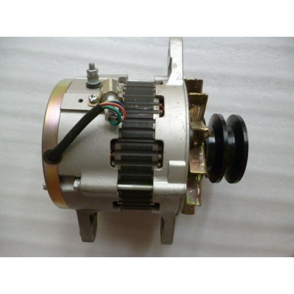 Durable Diesel Engine Alternator Cummins Spare Parts Antirust 1812004110