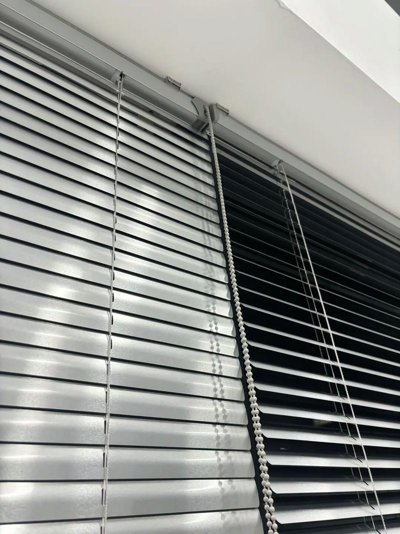 AA3003 H24  0.4MM Color Coated Aluminum Coils for External Venetion Blinds