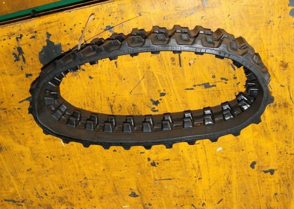 Mini CAT Excavator Rubber Tracks For Small Construction Machinery