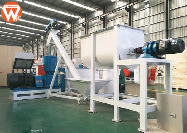 Capacidade 600-800kg/H do equipamento de fabricação 380V da alimentação das aves domésticas do moinho de martelo 50Hz