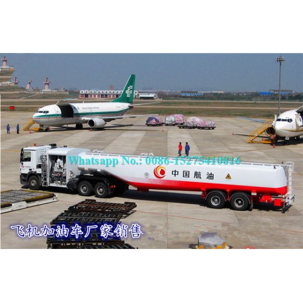 L'avion Refueler de camion de but spécial de Howo 46000L 35000L troque la puissance du moteur 380hp :