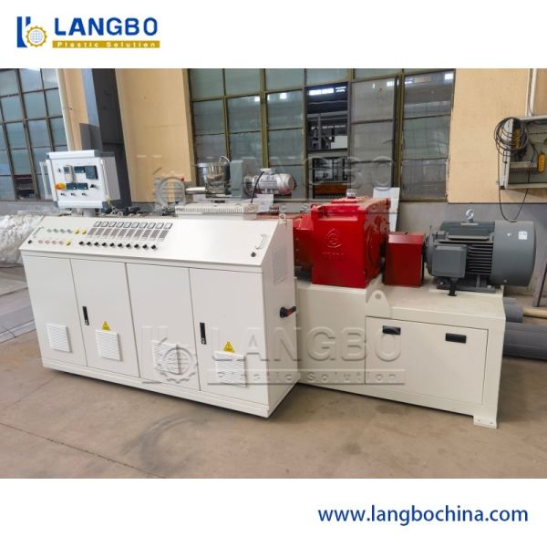 PVC Pipe Making Machine Reducing Rough Inner Surface During Continuous Production