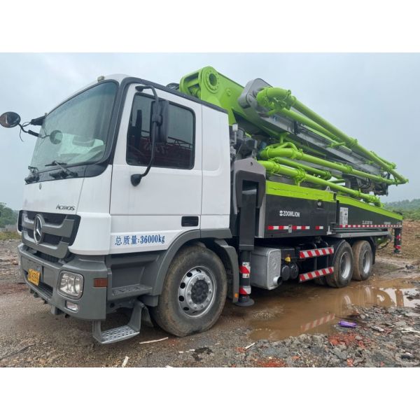 47м прочный Бетонный насос Zoomlion доступен на складе