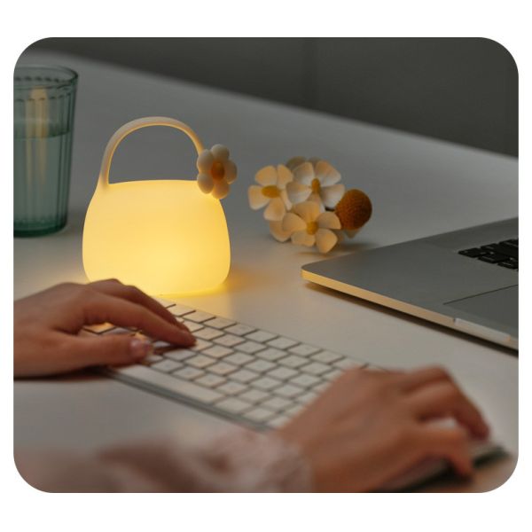 暖かい白色LEDテーブルランプ 寝室用 USB リチャージ可能なシリコン素材