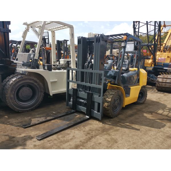 Малый дизельный вилочный погрузчик в Японии Komatsu FD30 FD40 FD50 3 тонны 4 тонны 5 тонн