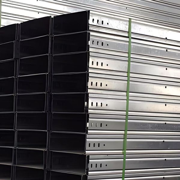 Soporte de bandeja de cable montado en la pared para la organización del cable bandeja de cable rectangular de 50 mm