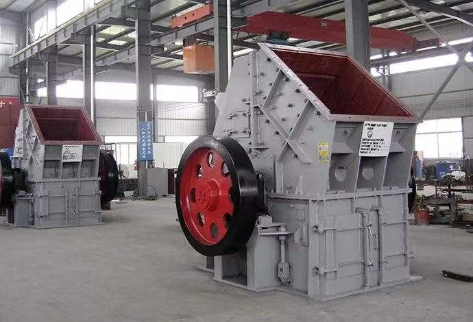 Single Rotor Hammer Crusher Integrated Body Structure Streamlined Cavity Design