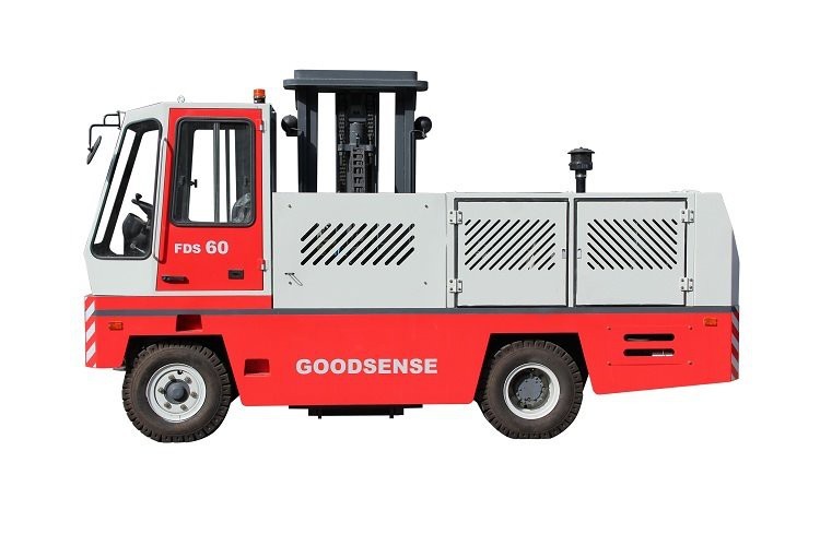 Heavy Duty Goodsense 6 Ton Diesel Side Loading Forklift Truck Sustained Design With Auto Stabilizing System