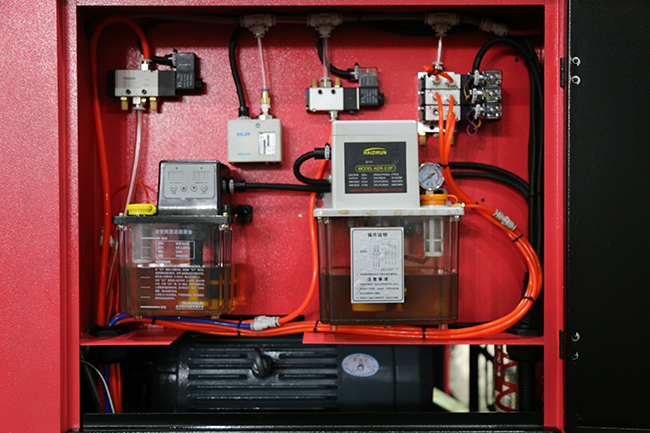 5.5KW machine à scie circulaire CNC type hydraulique 5.5mpa machine à scie circulaire à grande vitesse