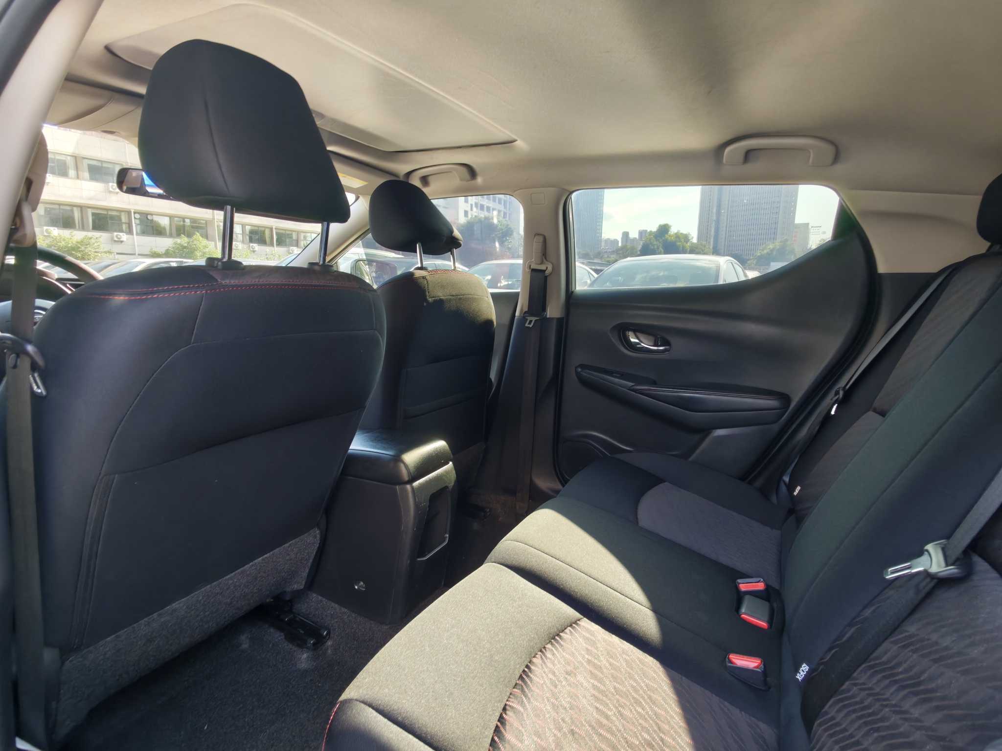 2016 Nissan Lannia 1.6L CVT Mid Sport Trim Sedan