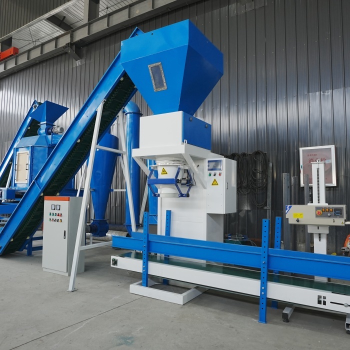 2-12mm Wood Pellets Machine Animal Feed Processing Machine Diesel Engine For Chicken