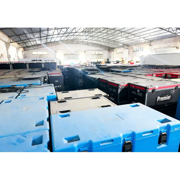 Professional Line Array Speaker Omnidirectional Space Efficiency Line Array System