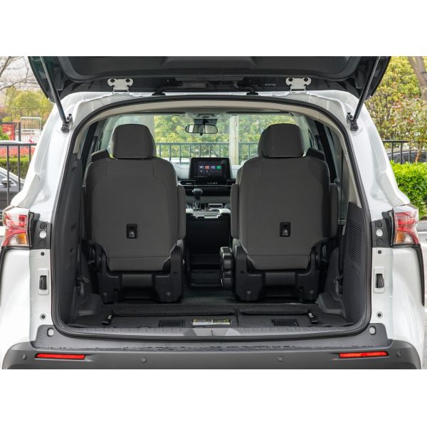 Electric Driver's Seat Adjustment Toyota Sienne Luxury MPV for Commercial and Family