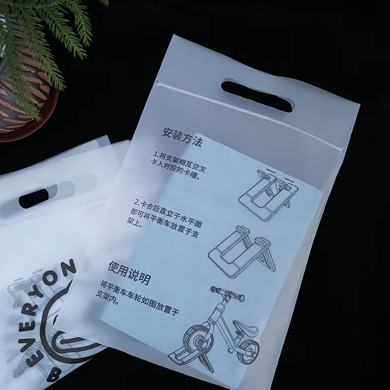 Wholesale Custom Recycled Materials Clothing Bags with Handle for Exhibitions