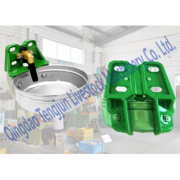 Anti - Splash Automatic Water Feeder For Horses , Easy To Maintain