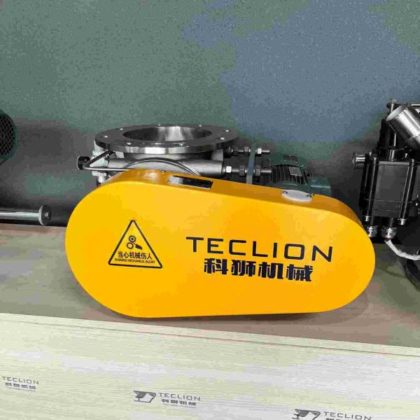 Airtight stainless steel rotary valve lock feeding device