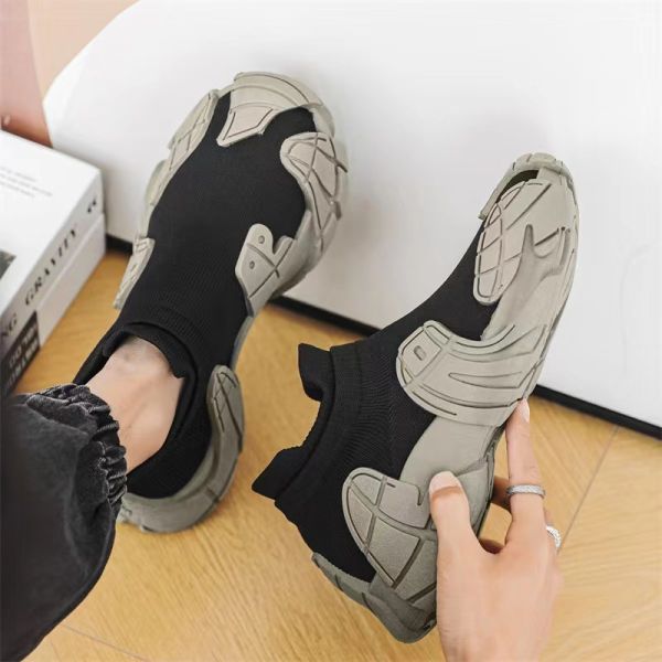 Breathable Mesh Anti Slip Outsole PVC Sole Injection Sneaker for Men Casual Walking Sneakers