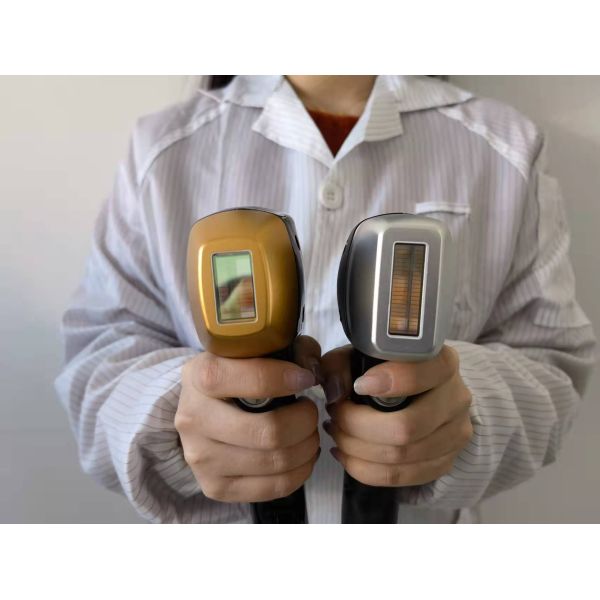 Máquina de diodo láser de 3 longitudes de onda para depilación profesional con frecuencia 1-10HZ