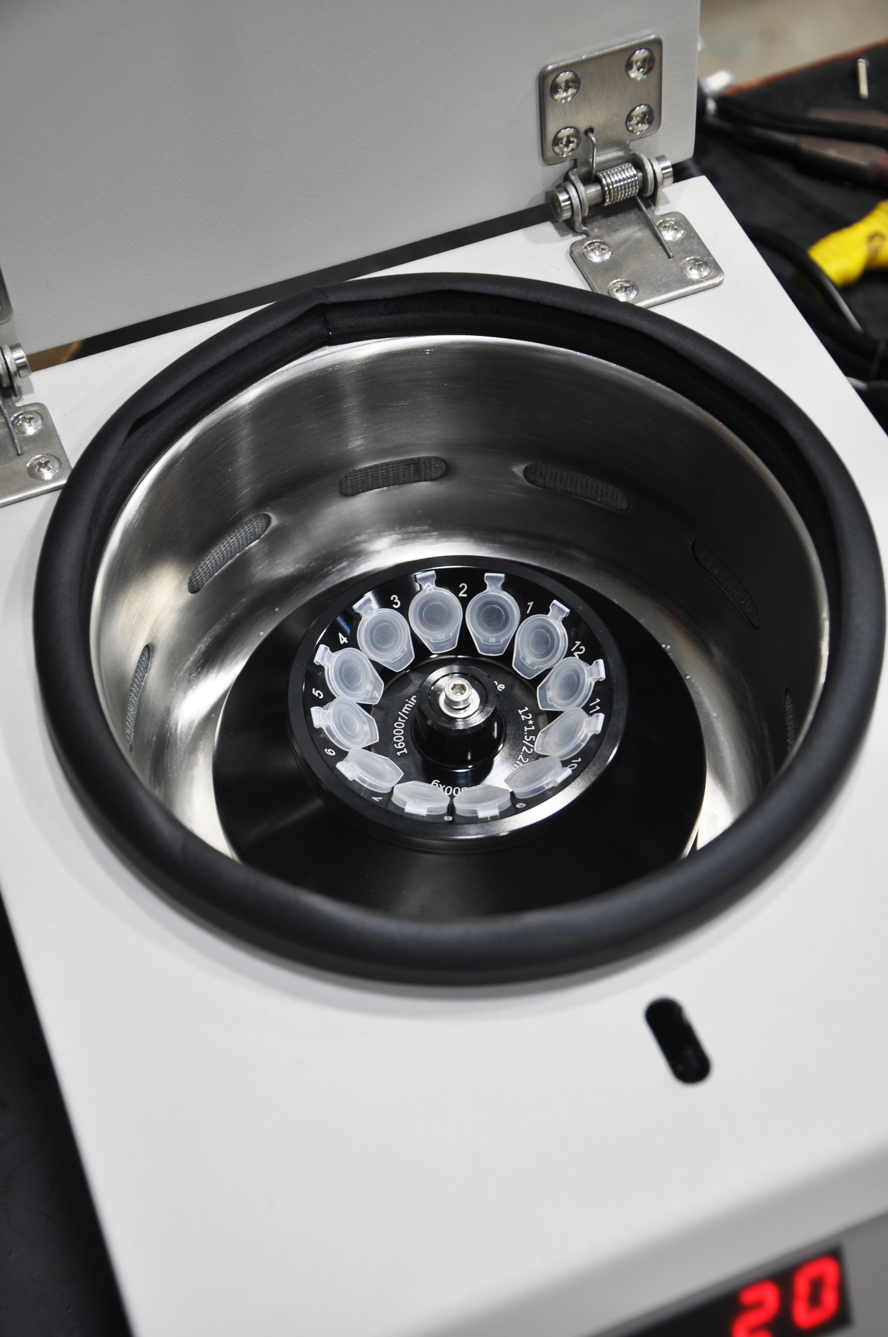 Clinical Laboratory Micro Centrifuge TG16-W 16000rpm Digital Display Brushless Motor High RCF 17800*g Stainless Steel 24-Tube