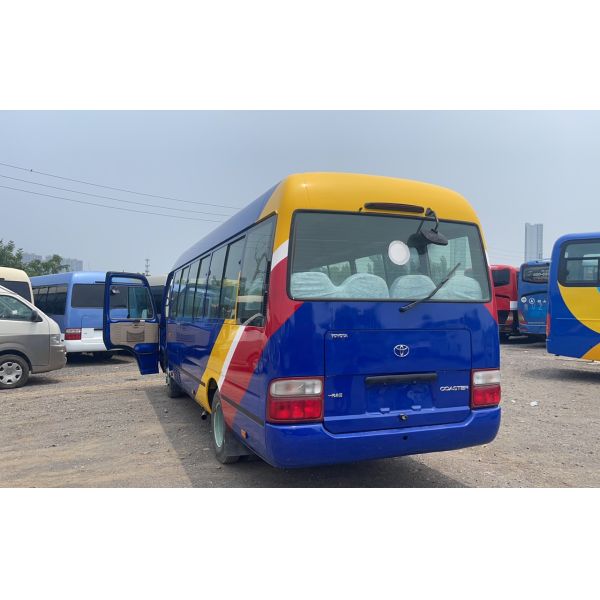 30-Seater Diesel Toyo Ta Coaster Mini Bus with Luxury Design and Fuel Efficiency